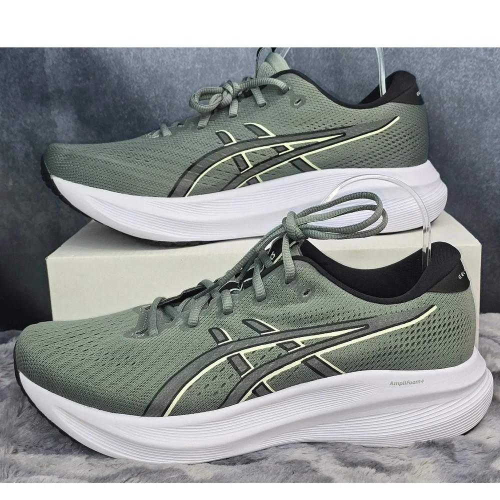 NWOT ASICS Gel-Excite 11 Running Shoes Sage Green Black Mens 10.5 1011C080